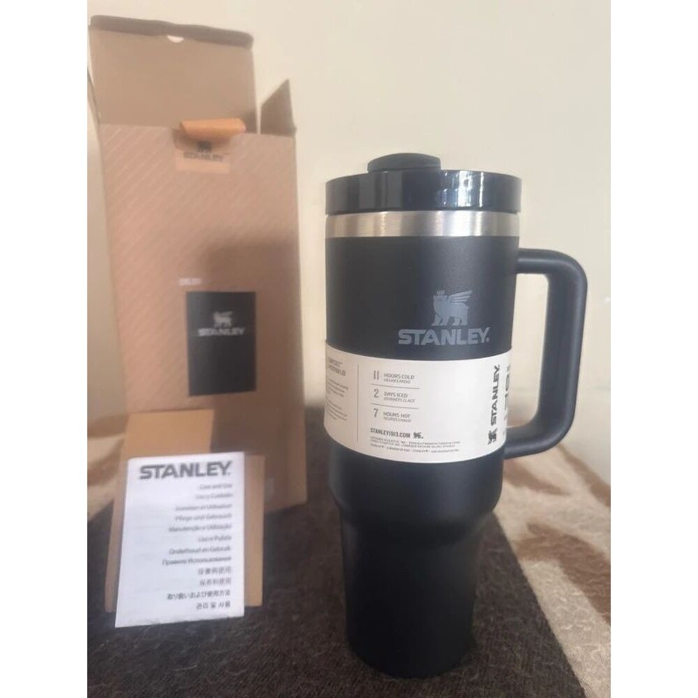 🖤 Stanley Black Tumbler – Brand New